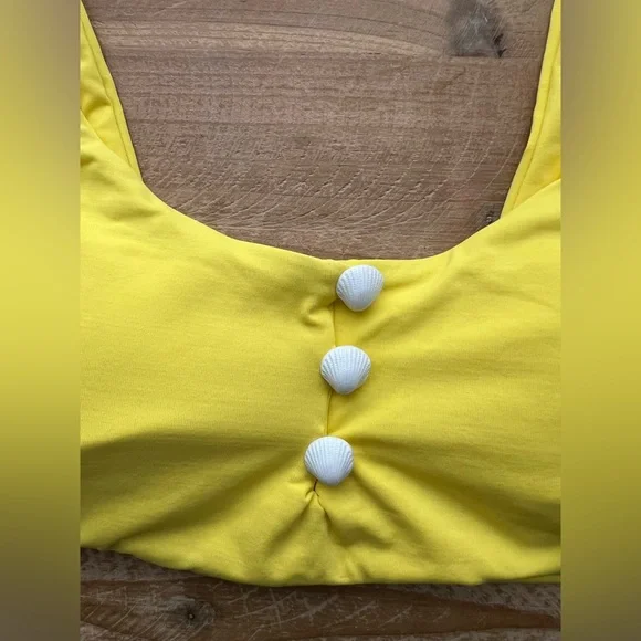 Dippin Daisy's Eco Hermosa Bikini Top in Yellow Size Medium - Picture 3 of 5